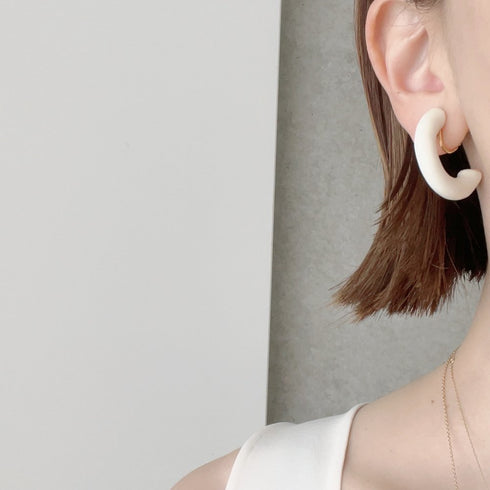Big hoop earring